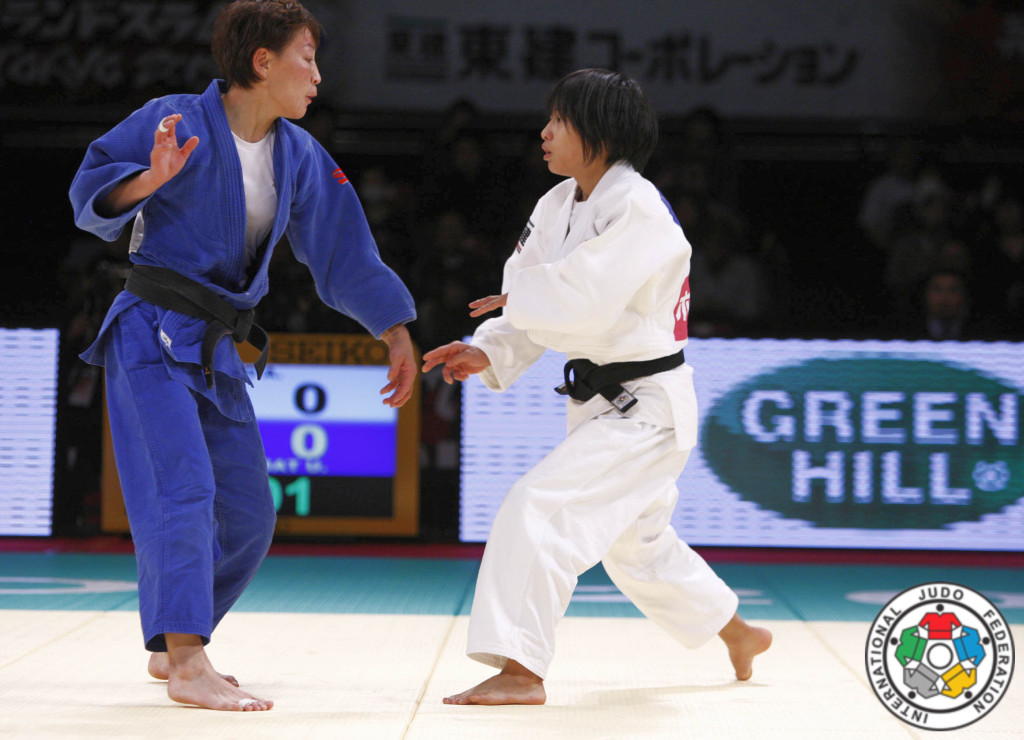 20131129_Tokyo_KONDO, Ami (JPN) - MUNKHBAT, Urantsetseg (MGL)1